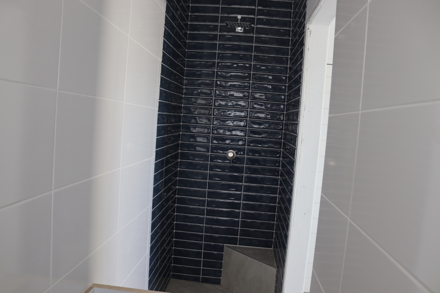 3 Bedroom Property for Sale in Golden Mile Western Cape